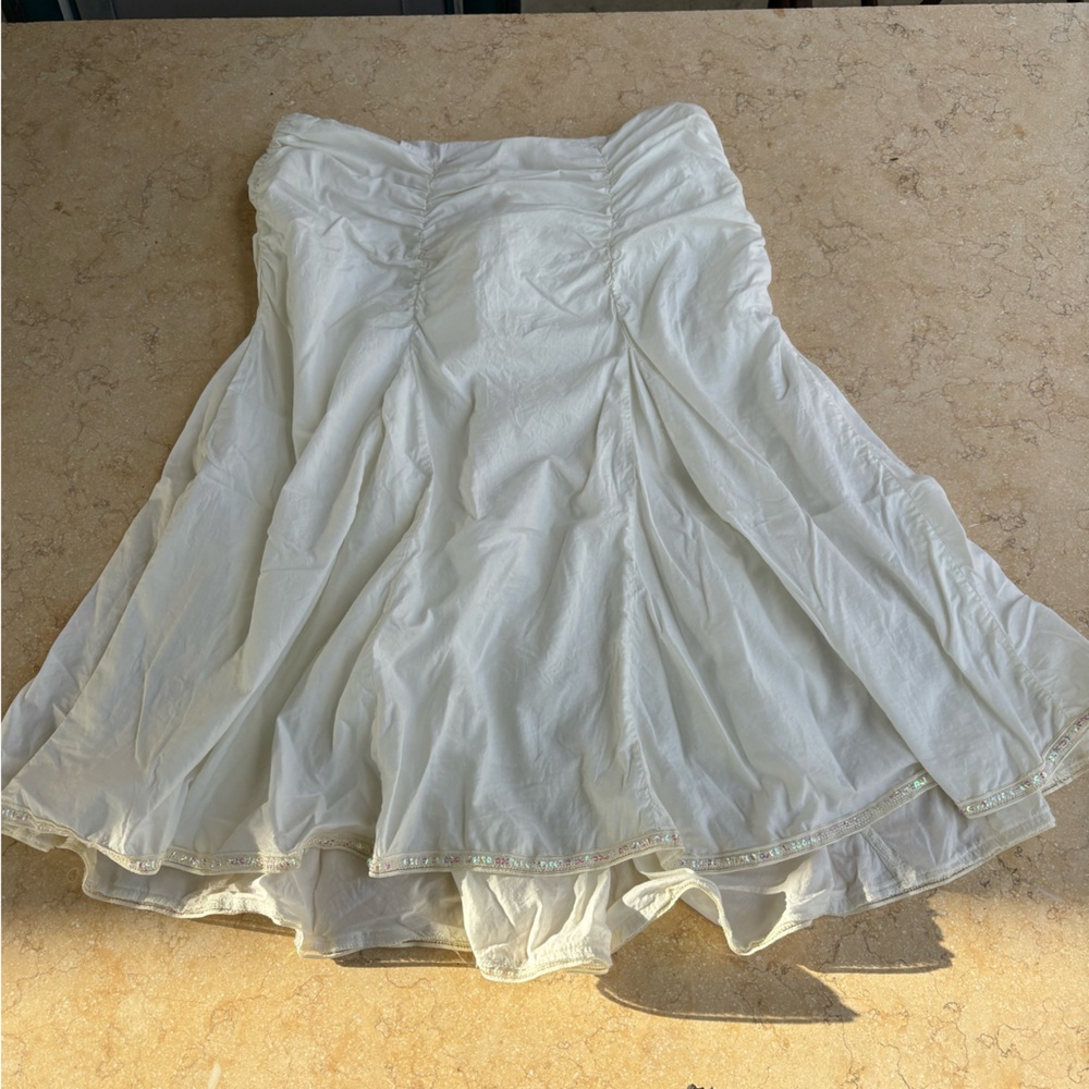 white skirt with details